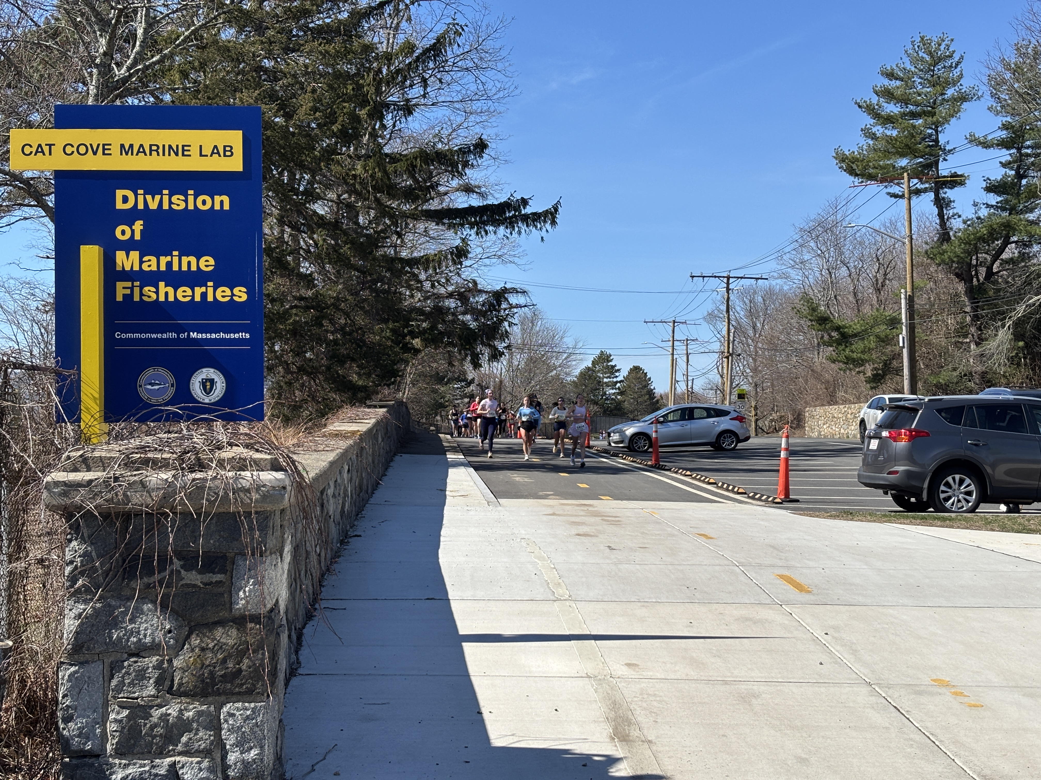 Runners passing checkpoint 5